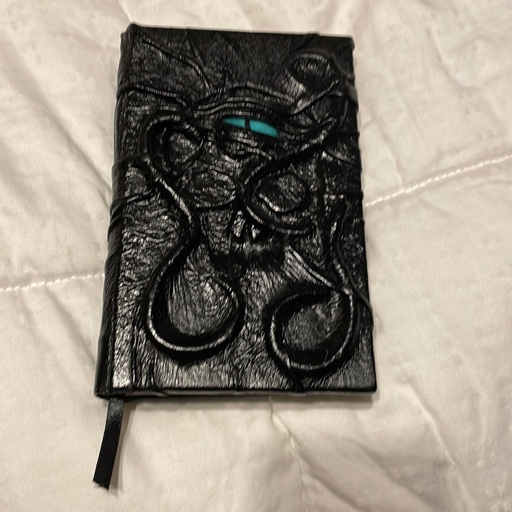 Black hocus pocus style book